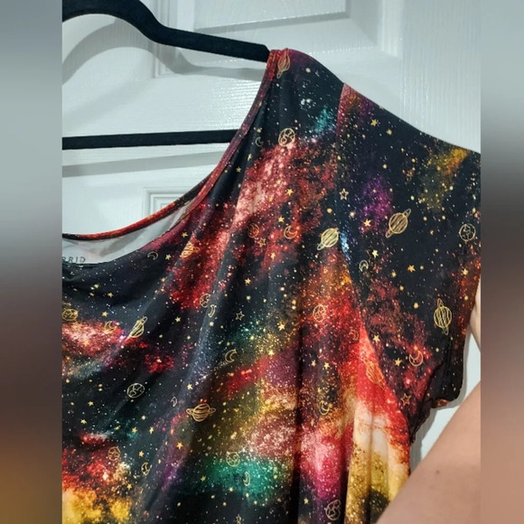 Torrid Cosmos Performance Jersey Off-Shoulder Short Sleeve Active Tee Size 3 - Picture 6 of 12